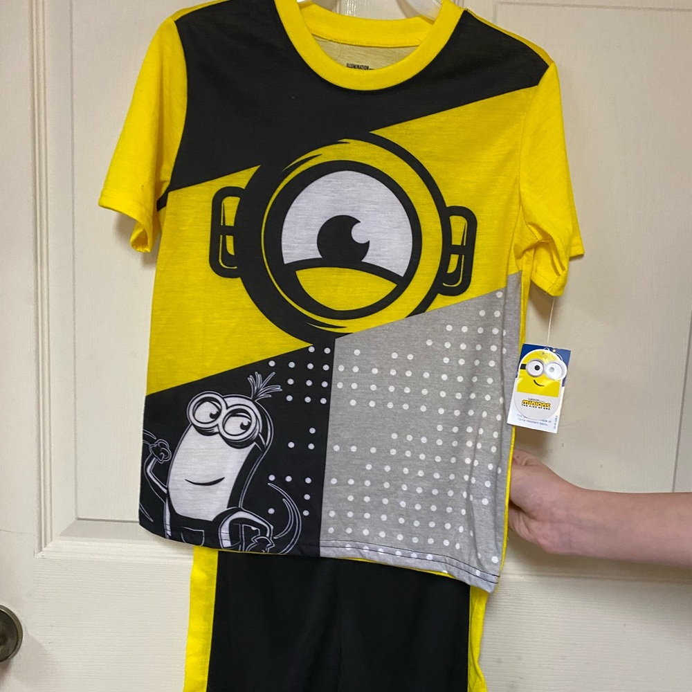 Minions pajamas, size 8 boys!